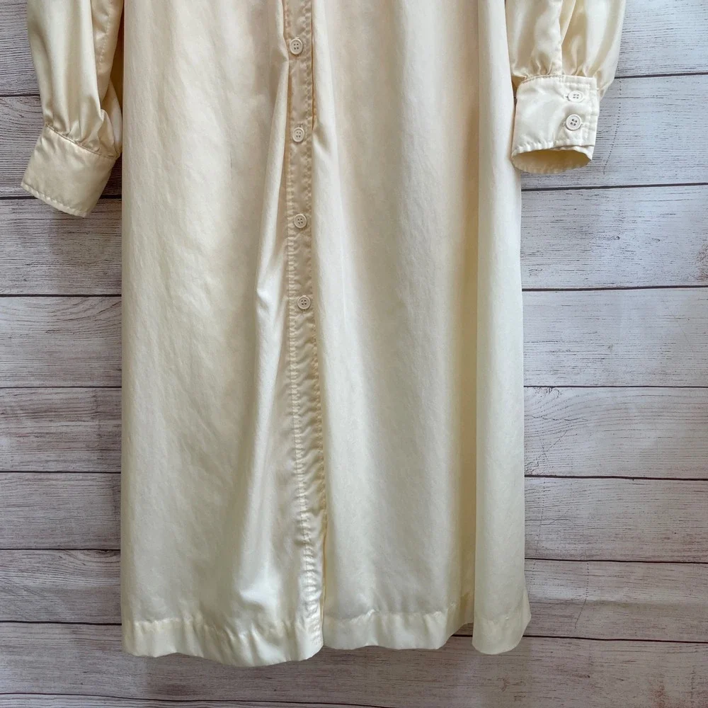 VINTAGE MARGUERITE RUBEL LIGHTWEIGHT NYLON COAT IN PALE‎ YELLOW - Picture 4 of 12